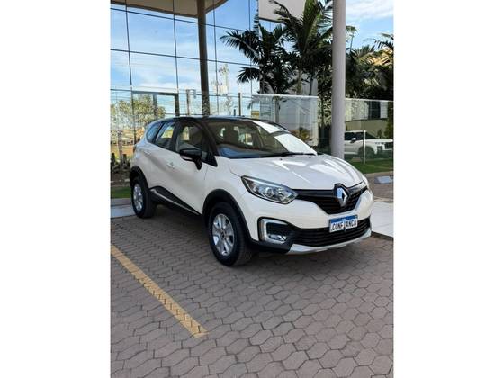 RENAULT CAPTUR 2.0 16V HI-FLEX INTENSE AUTOMÁTICO RENAULT CAPTUR 2.0 16V HI-FLEX INTENSE AUTOMÁTICO
